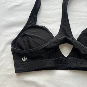 Lululemon black sports bra